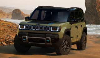 Jeep Recon - front